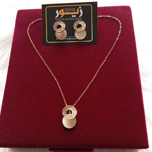Shimmering Gold Jewelry Set