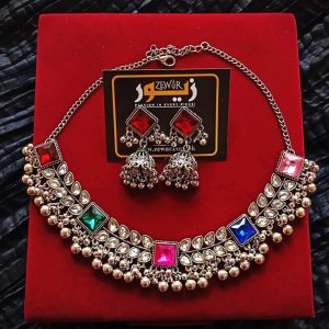Traditional Necklace Set with Gemstones